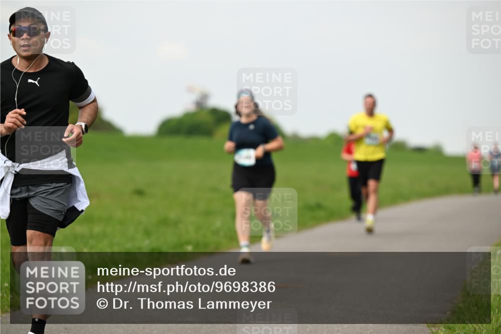 10.05.2026 - 8. Wedeler Halbmarathon Dr. Thomas Lammeyer http://msf.ph/oto/9698386 10.05.2026 11:32:45 Laufen  meine-sportfotos.de