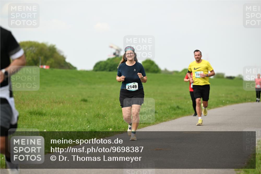 10.05.2026 - 8. Wedeler Halbmarathon Dr. Thomas Lammeyer http://msf.ph/oto/9698387 10.05.2026 11:32:46 Laufen 2149, 104 meine-sportfotos.de