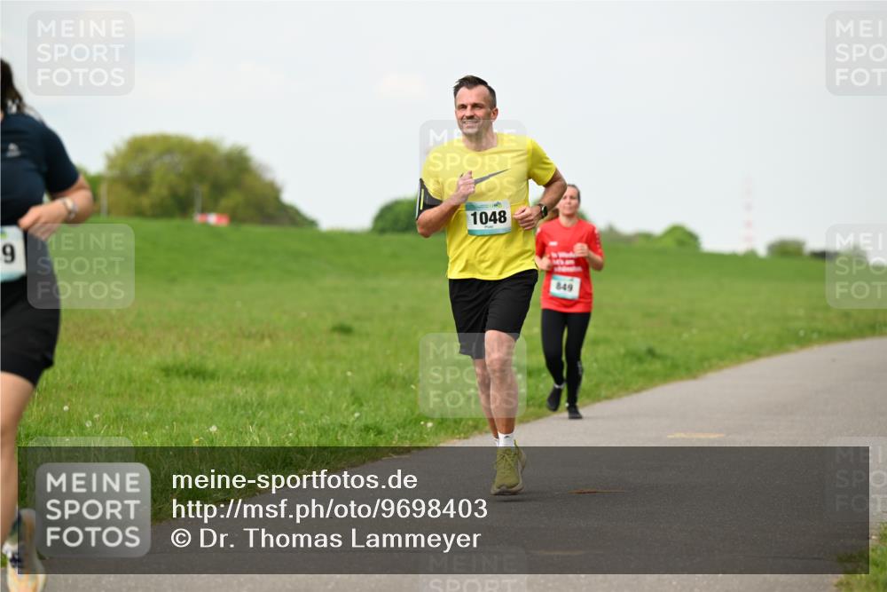 10.05.2026 - 8. Wedeler Halbmarathon Dr. Thomas Lammeyer http://msf.ph/oto/9698403 10.05.2026 11:32:49 Laufen 1048, 849 meine-sportfotos.de