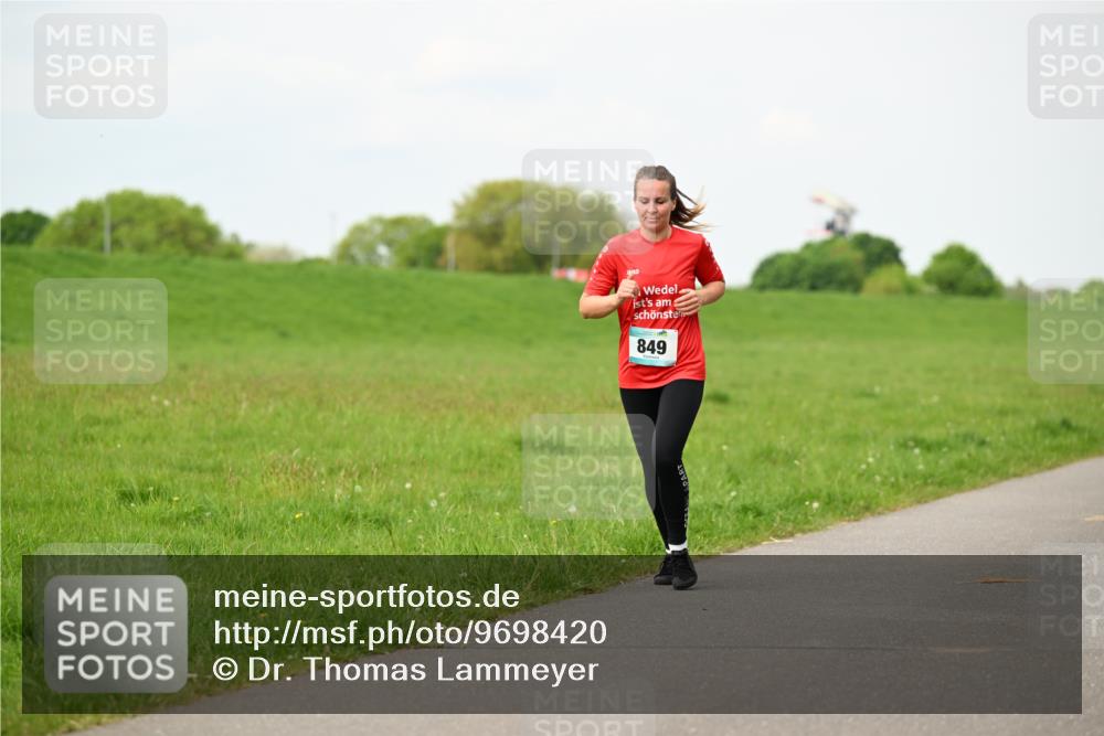 10.05.2026 - 8. Wedeler Halbmarathon Dr. Thomas Lammeyer http://msf.ph/oto/9698420 10.05.2026 11:32:52 Laufen 849 meine-sportfotos.de