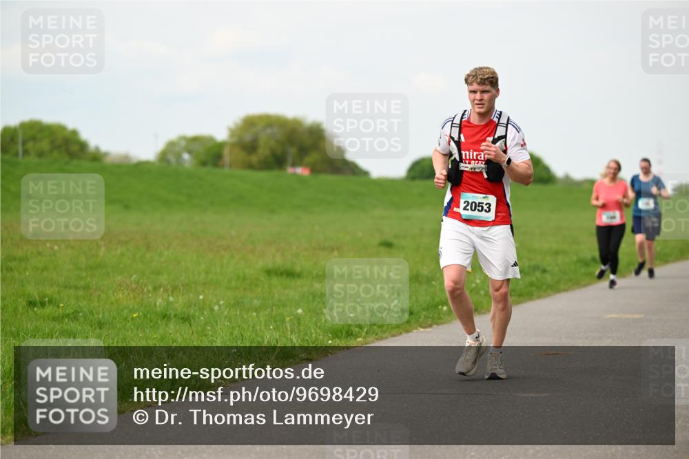 10.05.2026 - 8. Wedeler Halbmarathon Dr. Thomas Lammeyer http://msf.ph/oto/9698429 10.05.2026 11:32:59 Laufen 2053 meine-sportfotos.de