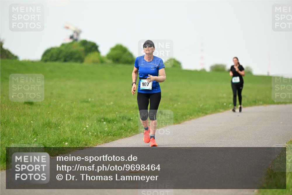 10.05.2026 - 8. Wedeler Halbmarathon Dr. Thomas Lammeyer http://msf.ph/oto/9698464 10.05.2026 11:33:10 Laufen 907 meine-sportfotos.de