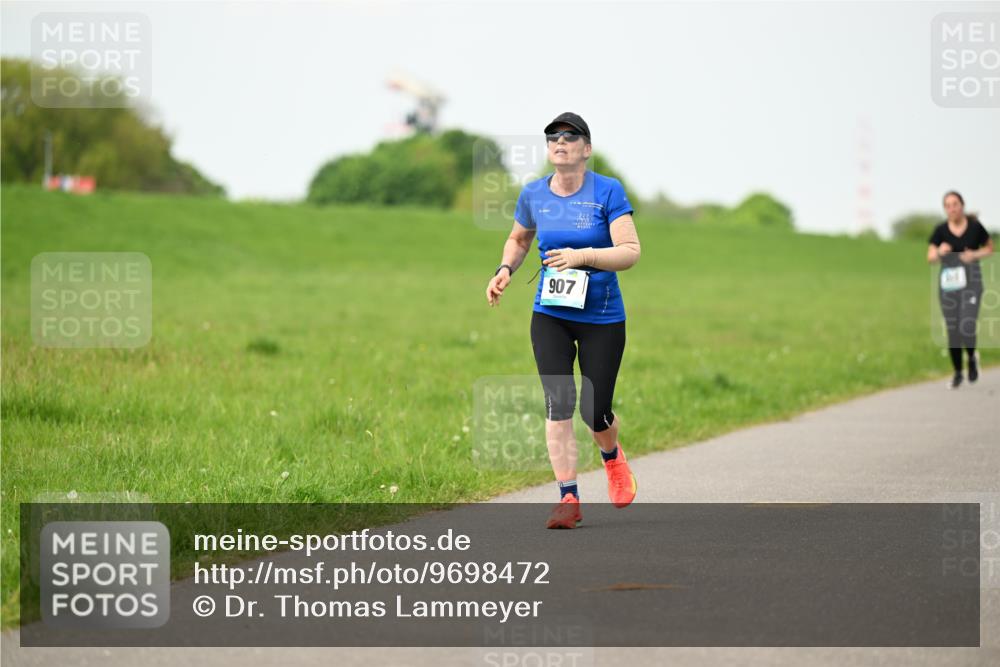 10.05.2026 - 8. Wedeler Halbmarathon Dr. Thomas Lammeyer http://msf.ph/oto/9698472 10.05.2026 11:33:11 Laufen 907 meine-sportfotos.de