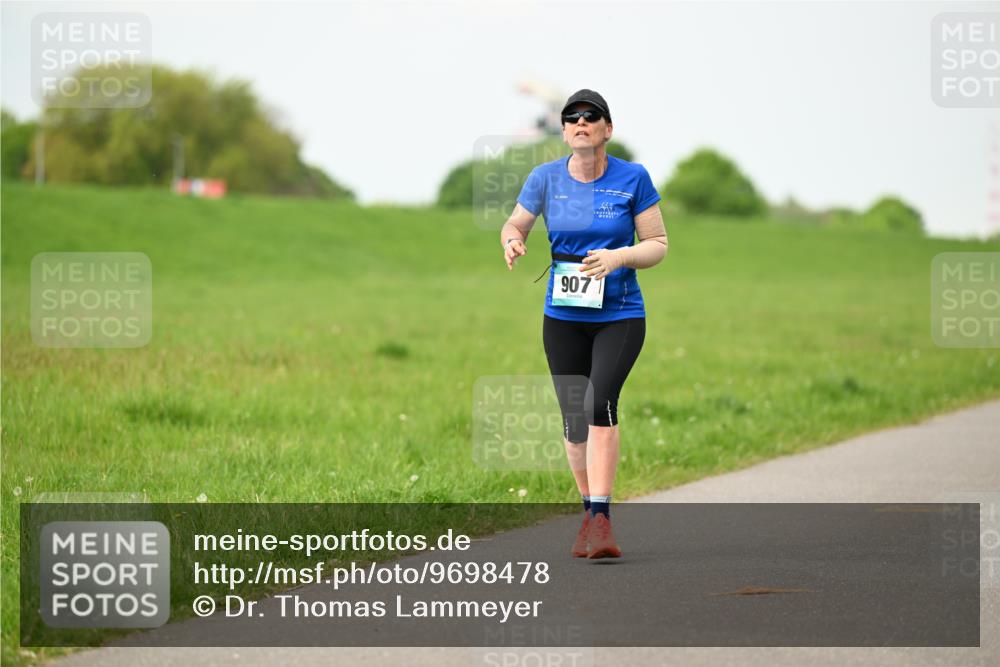 10.05.2026 - 8. Wedeler Halbmarathon Dr. Thomas Lammeyer http://msf.ph/oto/9698478 10.05.2026 11:33:11 Laufen 907 meine-sportfotos.de