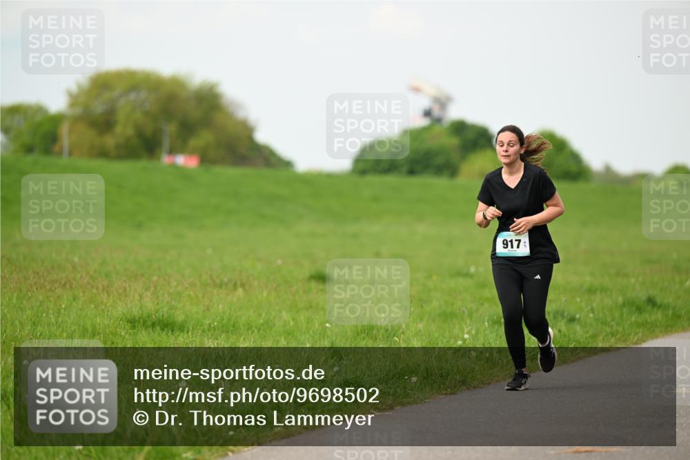 10.05.2026 - 8. Wedeler Halbmarathon Dr. Thomas Lammeyer http://msf.ph/oto/9698502 10.05.2026 11:33:18 Laufen 917 meine-sportfotos.de