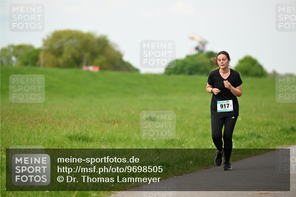 10.05.2026 - 8. Wedeler Halbmarathon Dr. Thomas Lammeyer http://msf.ph/oto/9698505 10.05.2026 11:33:19 Laufen 917 meine-sportfotos.de
