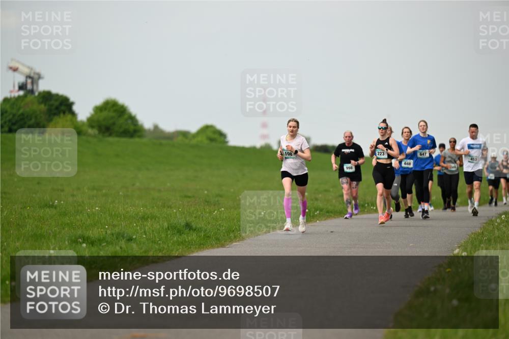10.05.2026 - 8. Wedeler Halbmarathon Dr. Thomas Lammeyer http://msf.ph/oto/9698507 10.05.2026 11:33:22 Laufen 108, 223, 647, 453, 648, 998 meine-sportfotos.de