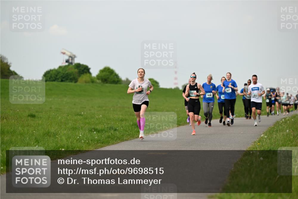 10.05.2026 - 8. Wedeler Halbmarathon Dr. Thomas Lammeyer http://msf.ph/oto/9698515 10.05.2026 11:33:26 Laufen 647, 222, 646, 453 meine-sportfotos.de