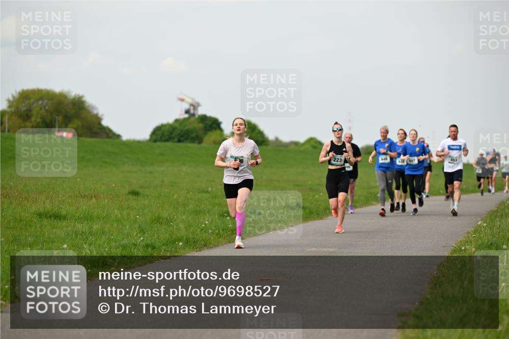 10.05.2026 - 8. Wedeler Halbmarathon Dr. Thomas Lammeyer http://msf.ph/oto/9698527 10.05.2026 11:33:27 Laufen 223, 646, 453 meine-sportfotos.de