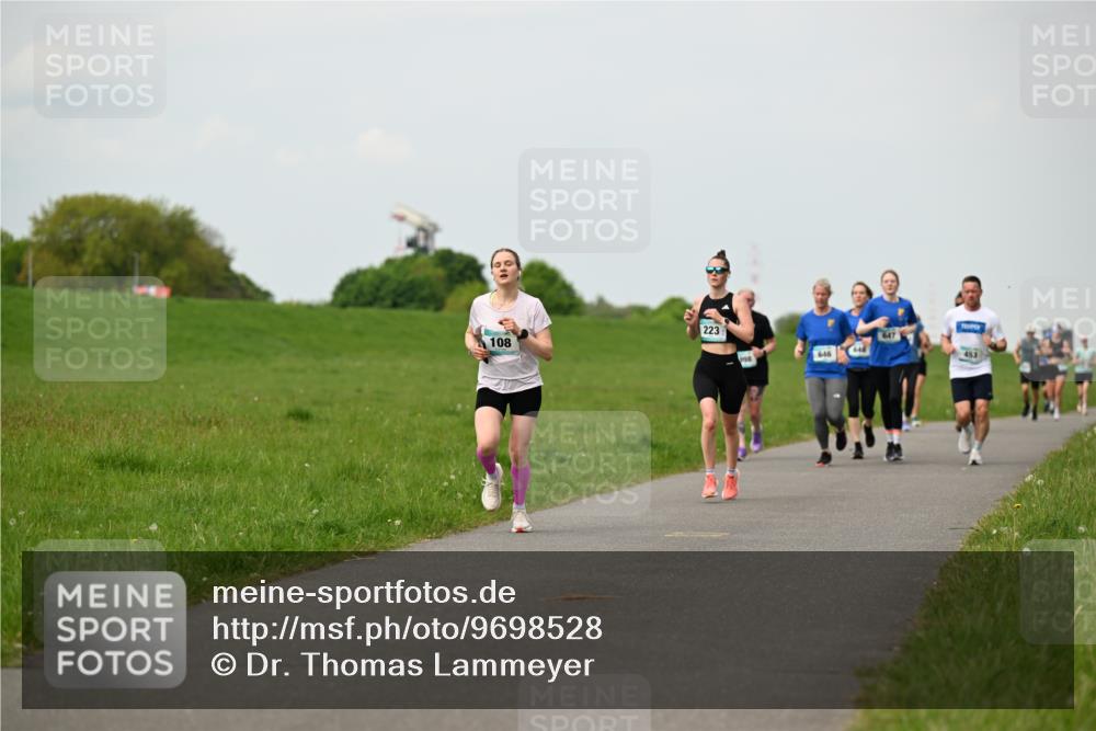 10.05.2026 - 8. Wedeler Halbmarathon Dr. Thomas Lammeyer http://msf.ph/oto/9698528 10.05.2026 11:33:27 Laufen 223, 108, 998, 646 meine-sportfotos.de