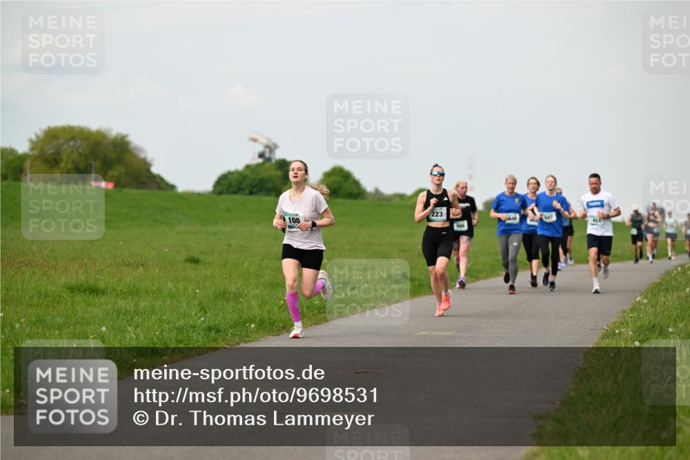 10.05.2026 - 8. Wedeler Halbmarathon Dr. Thomas Lammeyer http://msf.ph/oto/9698531 10.05.2026 11:33:28 Laufen 223, 108 meine-sportfotos.de