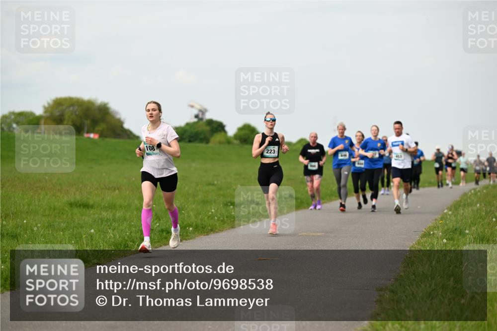 10.05.2026 - 8. Wedeler Halbmarathon Dr. Thomas Lammeyer http://msf.ph/oto/9698538 10.05.2026 11:33:29 Laufen 223, 108 meine-sportfotos.de