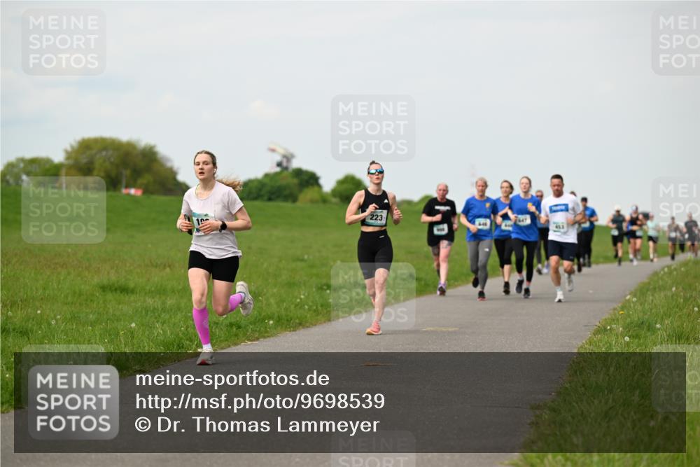 10.05.2026 - 8. Wedeler Halbmarathon Dr. Thomas Lammeyer http://msf.ph/oto/9698539 10.05.2026 11:33:29 Laufen 223 meine-sportfotos.de