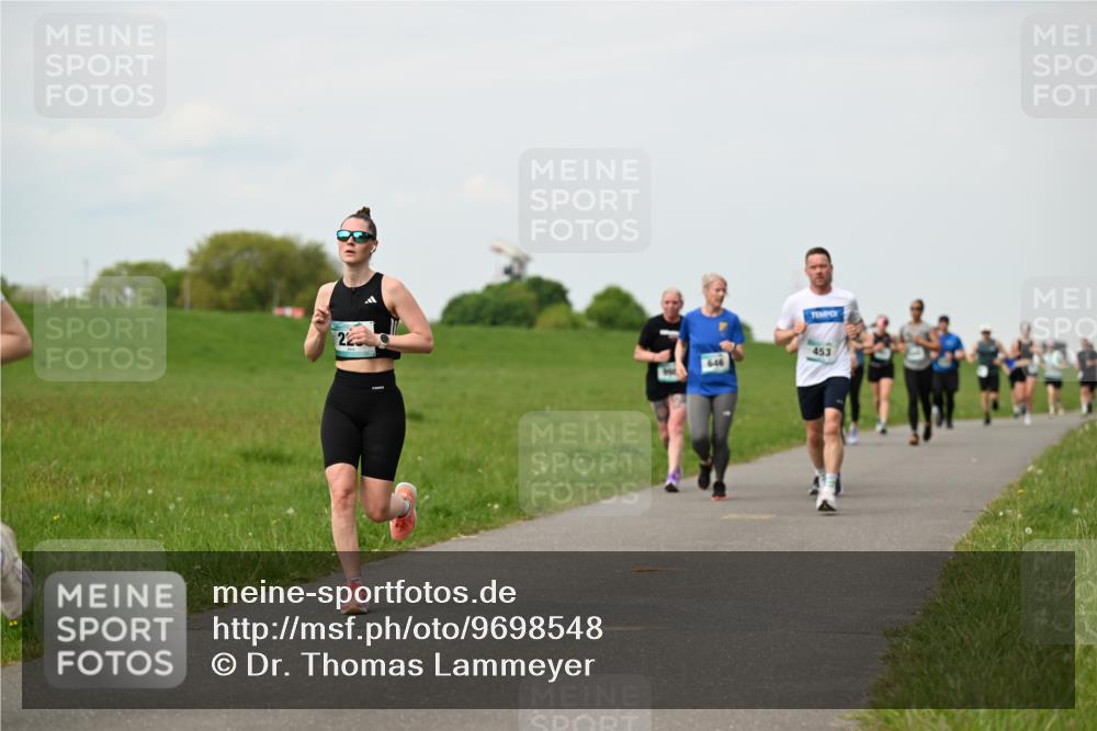 10.05.2026 - 8. Wedeler Halbmarathon Dr. Thomas Lammeyer http://msf.ph/oto/9698548 10.05.2026 11:33:31 Laufen 646, 453 meine-sportfotos.de