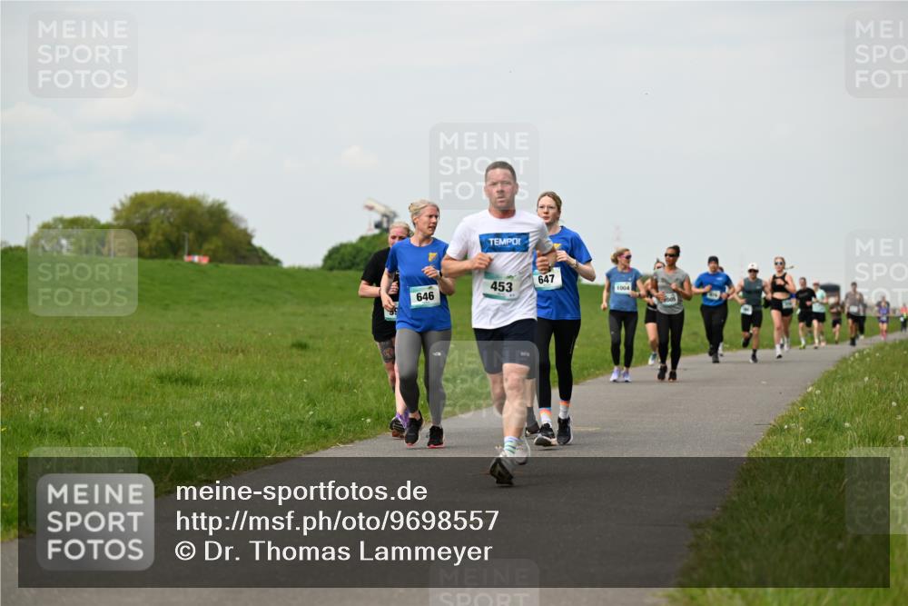 10.05.2026 - 8. Wedeler Halbmarathon Dr. Thomas Lammeyer http://msf.ph/oto/9698557 10.05.2026 11:33:33 Laufen 647, 453, 1004, 646 meine-sportfotos.de