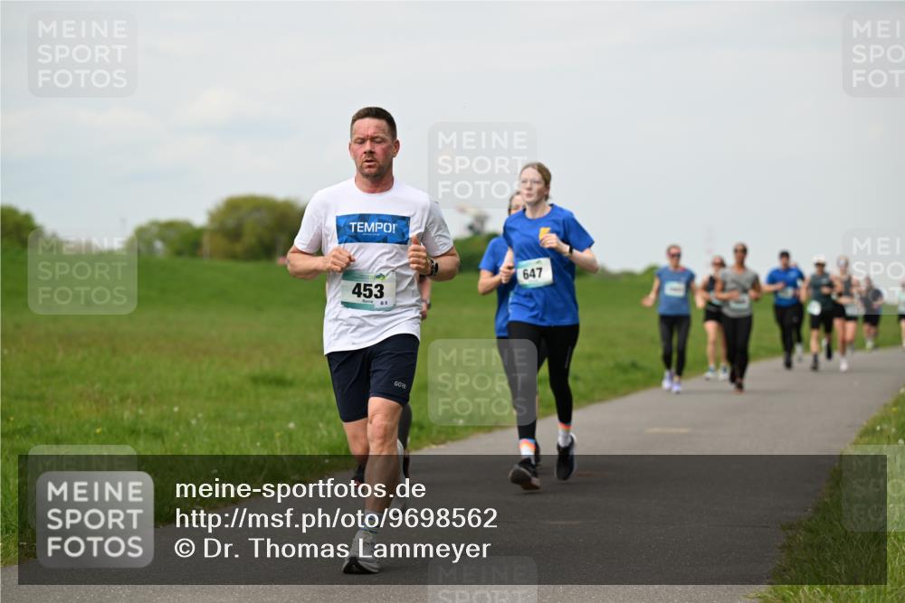 10.05.2026 - 8. Wedeler Halbmarathon Dr. Thomas Lammeyer http://msf.ph/oto/9698562 10.05.2026 11:33:35 Laufen 453, 647 meine-sportfotos.de
