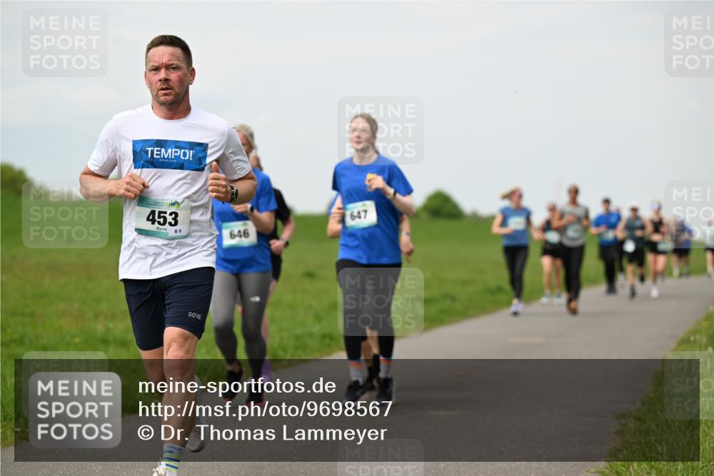 10.05.2026 - 8. Wedeler Halbmarathon Dr. Thomas Lammeyer http://msf.ph/oto/9698567 10.05.2026 11:33:36 Laufen 453, 646, 647 meine-sportfotos.de
