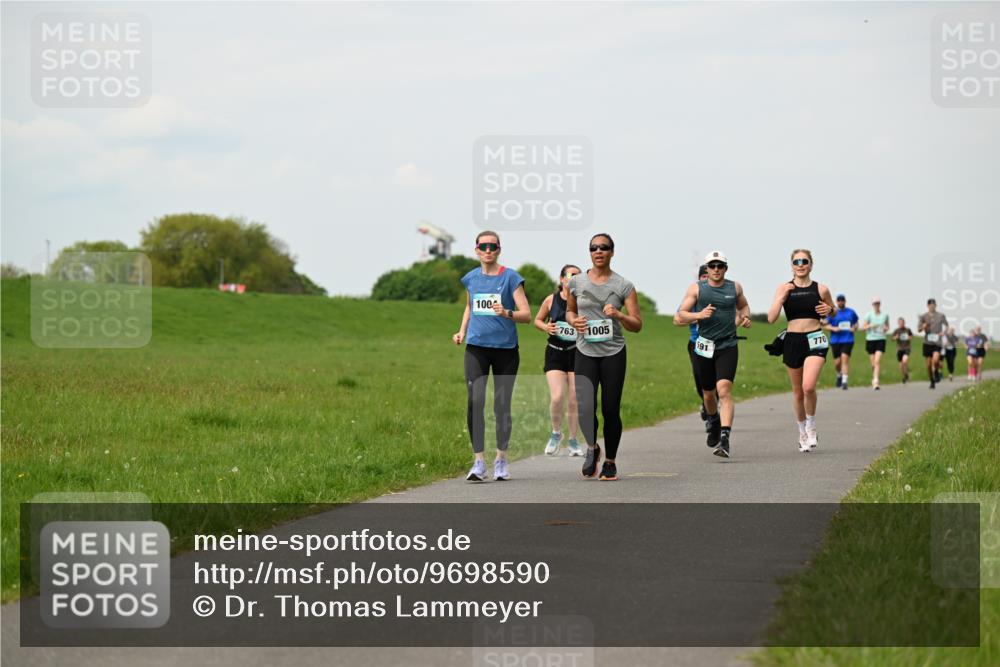 10.05.2026 - 8. Wedeler Halbmarathon Dr. Thomas Lammeyer http://msf.ph/oto/9698590 10.05.2026 11:33:39 Laufen 100, 763, 1005, 591, 770 meine-sportfotos.de