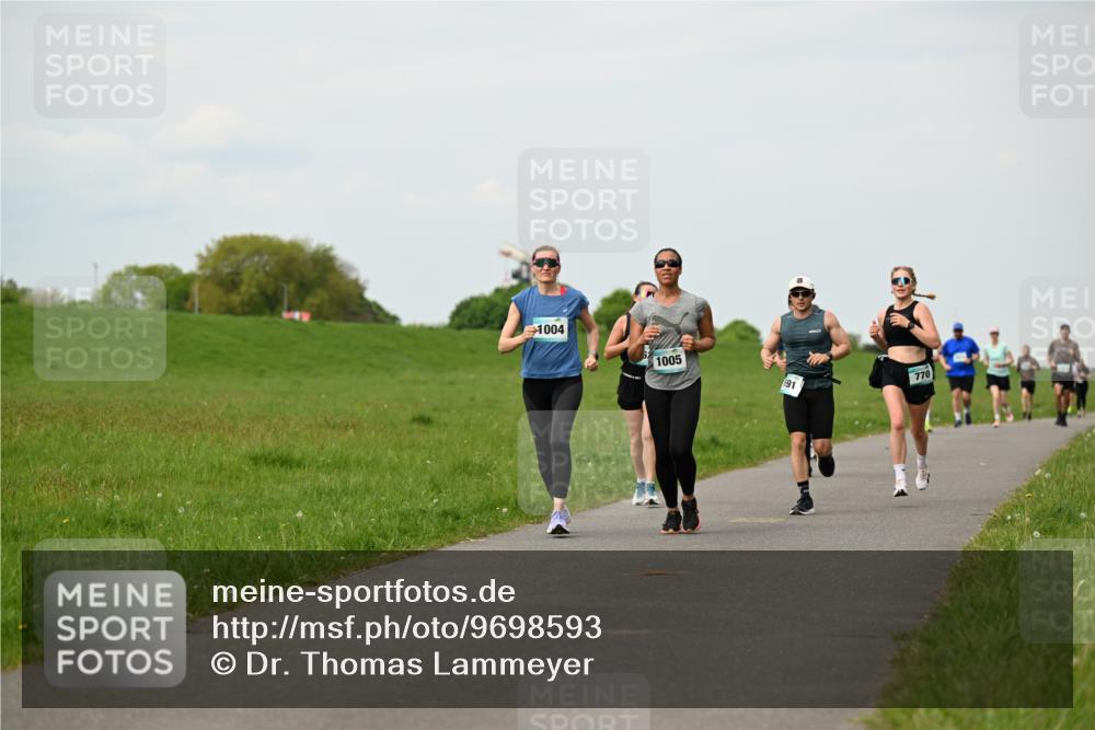 10.05.2026 - 8. Wedeler Halbmarathon Dr. Thomas Lammeyer http://msf.ph/oto/9698593 10.05.2026 11:33:39 Laufen 1004, 1005, 591, 770 meine-sportfotos.de