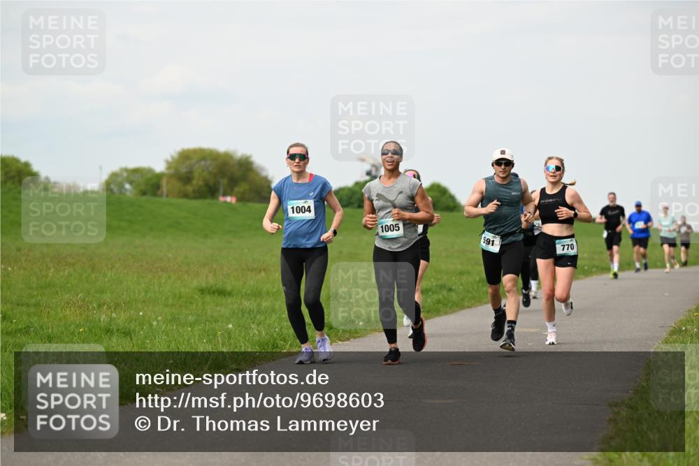 10.05.2026 - 8. Wedeler Halbmarathon Dr. Thomas Lammeyer http://msf.ph/oto/9698603 10.05.2026 11:33:41 Laufen 1004, 1005, 591, 770 meine-sportfotos.de