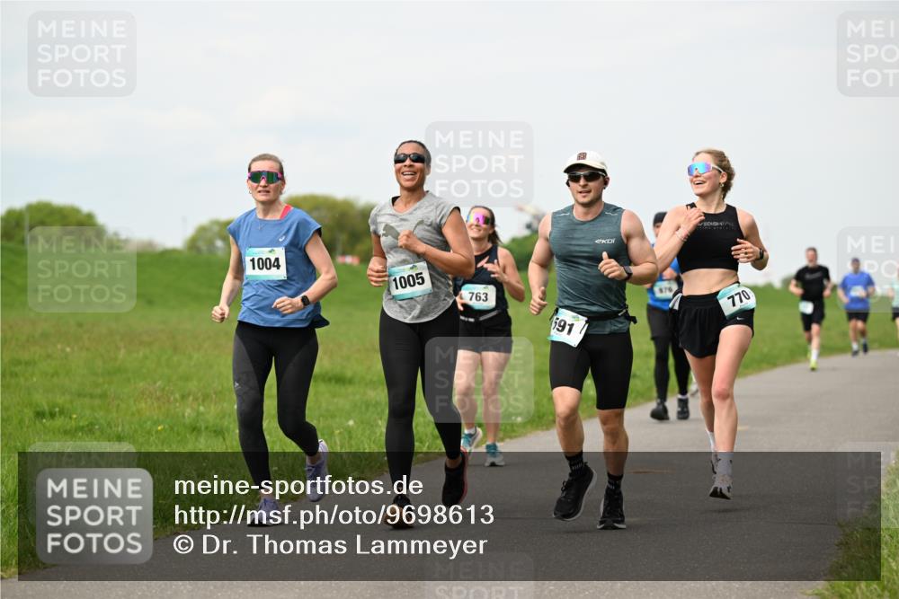 10.05.2026 - 8. Wedeler Halbmarathon Dr. Thomas Lammeyer http://msf.ph/oto/9698613 10.05.2026 11:33:42 Laufen 1004, 1005, 763, 591, 670, 770 meine-sportfotos.de