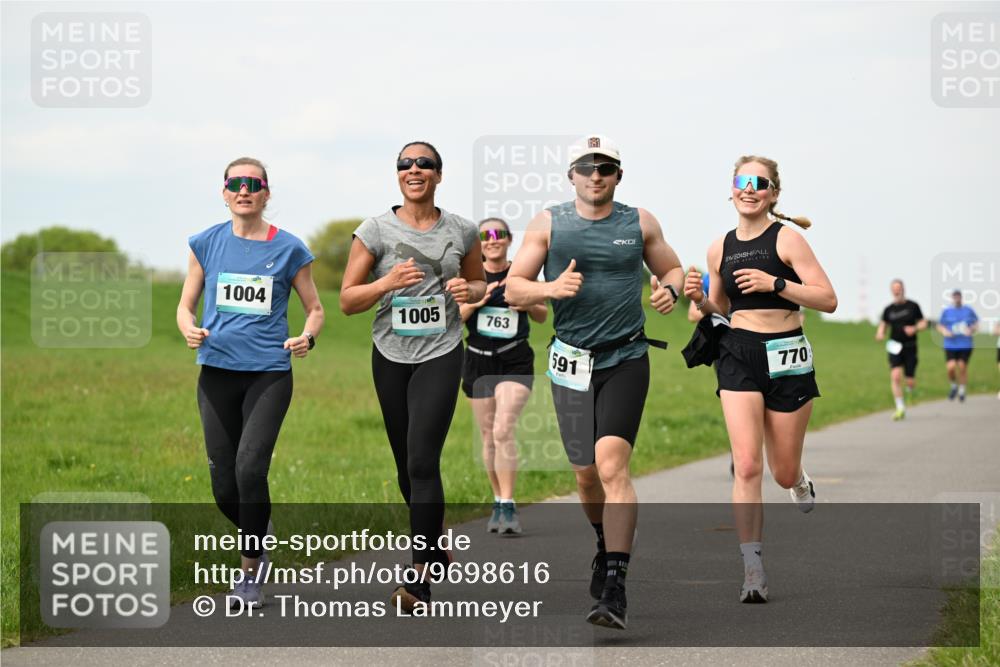 10.05.2026 - 8. Wedeler Halbmarathon Dr. Thomas Lammeyer http://msf.ph/oto/9698616 10.05.2026 11:33:43 Laufen 1004, 1005, 763, 591, 770 meine-sportfotos.de