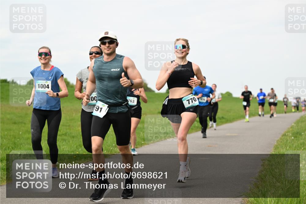 10.05.2026 - 8. Wedeler Halbmarathon Dr. Thomas Lammeyer http://msf.ph/oto/9698621 10.05.2026 11:33:44 Laufen 1004, 763, 770 meine-sportfotos.de