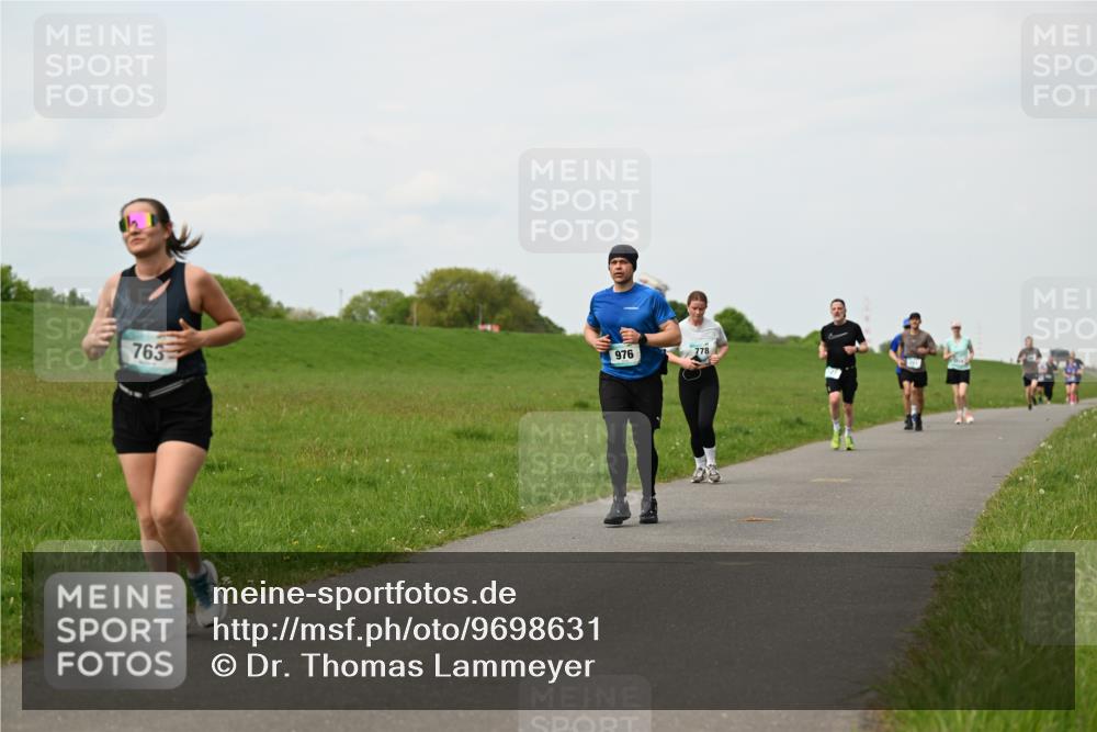 10.05.2026 - 8. Wedeler Halbmarathon Dr. Thomas Lammeyer http://msf.ph/oto/9698631 10.05.2026 11:33:45 Laufen 763, 976, 778 meine-sportfotos.de
