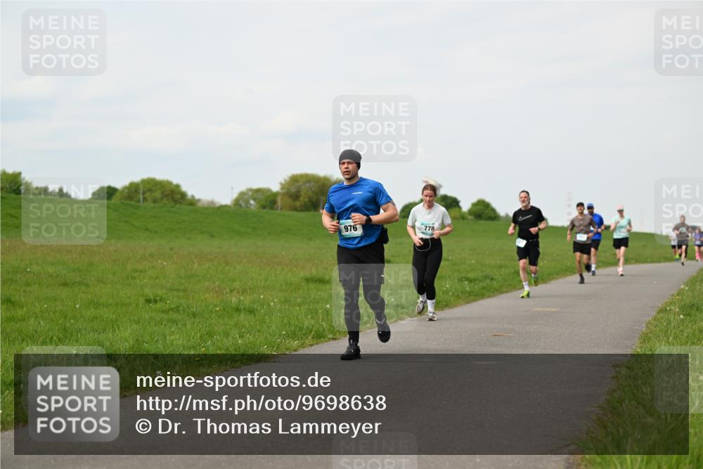 10.05.2026 - 8. Wedeler Halbmarathon Dr. Thomas Lammeyer http://msf.ph/oto/9698638 10.05.2026 11:33:46 Laufen 976, 778 meine-sportfotos.de