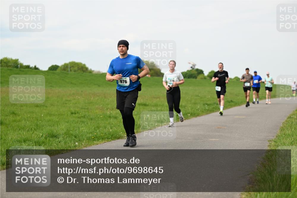 10.05.2026 - 8. Wedeler Halbmarathon Dr. Thomas Lammeyer http://msf.ph/oto/9698645 10.05.2026 11:33:47 Laufen 976, 778 meine-sportfotos.de