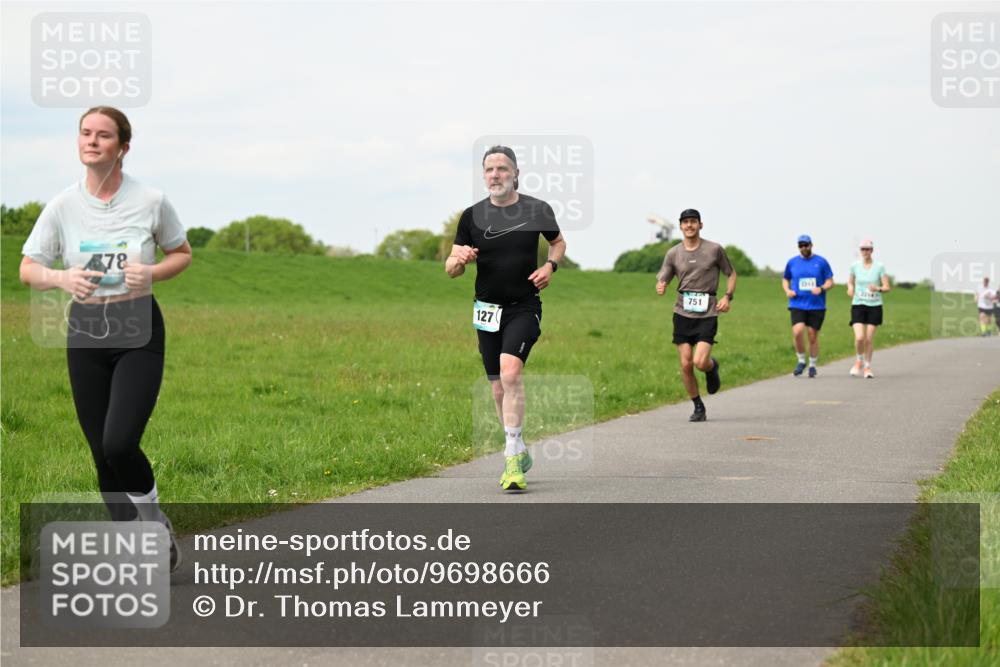 10.05.2026 - 8. Wedeler Halbmarathon Dr. Thomas Lammeyer http://msf.ph/oto/9698666 10.05.2026 11:33:51 Laufen 127, 751 meine-sportfotos.de