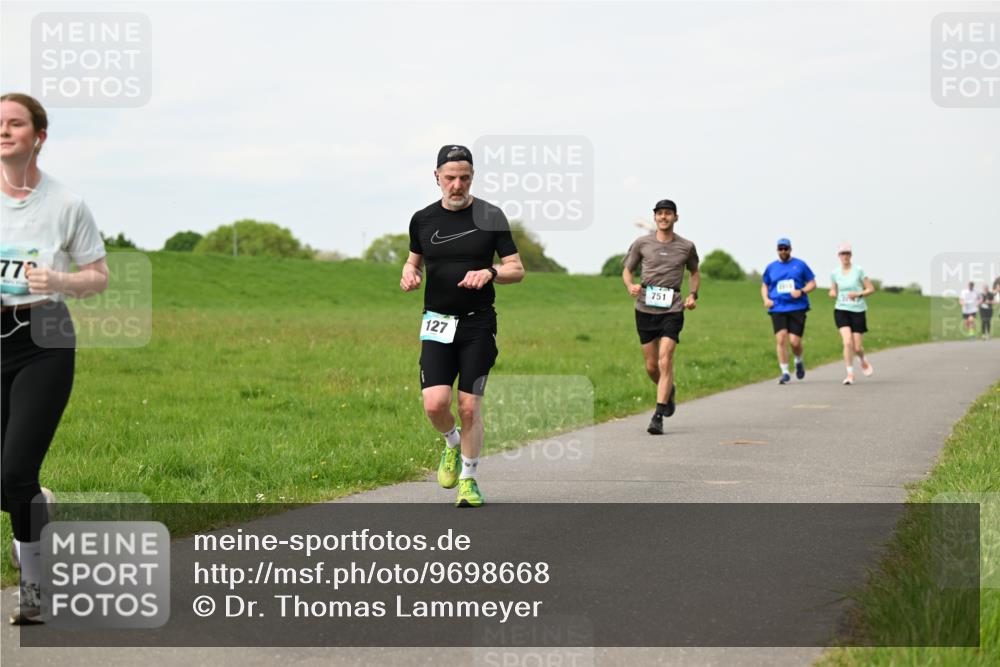 10.05.2026 - 8. Wedeler Halbmarathon Dr. Thomas Lammeyer http://msf.ph/oto/9698668 10.05.2026 11:33:51 Laufen 772, 127, 751 meine-sportfotos.de