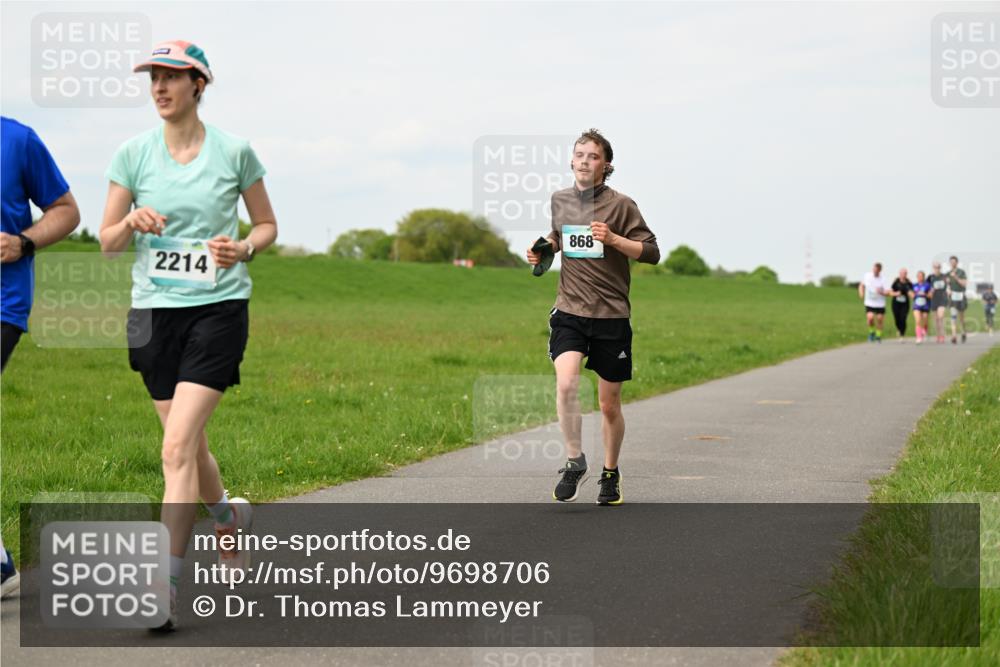 10.05.2026 - 8. Wedeler Halbmarathon Dr. Thomas Lammeyer http://msf.ph/oto/9698706 10.05.2026 11:33:59 Laufen 2214, 868 meine-sportfotos.de