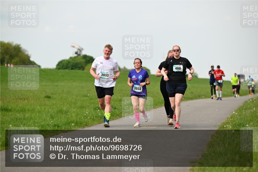 10.05.2026 - 8. Wedeler Halbmarathon Dr. Thomas Lammeyer http://msf.ph/oto/9698726 10.05.2026 11:34:11 Laufen 2033, 2032, 460 meine-sportfotos.de
