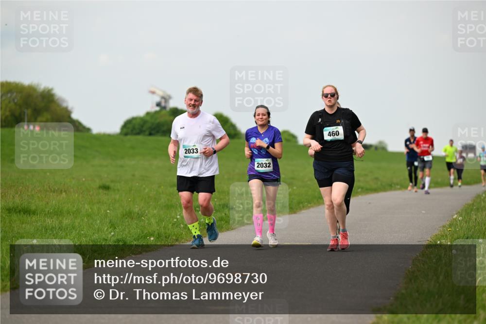 10.05.2026 - 8. Wedeler Halbmarathon Dr. Thomas Lammeyer http://msf.ph/oto/9698730 10.05.2026 11:34:11 Laufen 2033, 2032, 460 meine-sportfotos.de