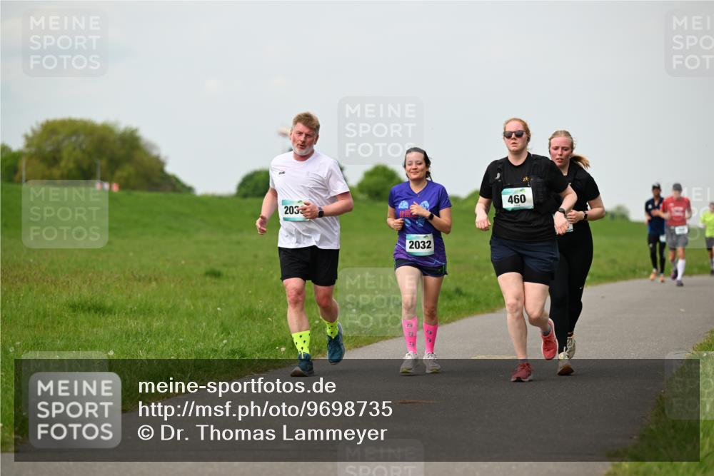 10.05.2026 - 8. Wedeler Halbmarathon Dr. Thomas Lammeyer http://msf.ph/oto/9698735 10.05.2026 11:34:12 Laufen 2033, 2032, 460 meine-sportfotos.de