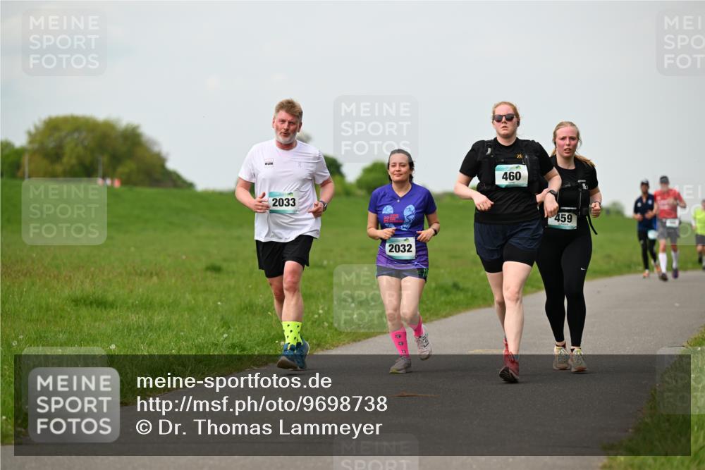 10.05.2026 - 8. Wedeler Halbmarathon Dr. Thomas Lammeyer http://msf.ph/oto/9698738 10.05.2026 11:34:12 Laufen 2033, 2032, 460, 459 meine-sportfotos.de