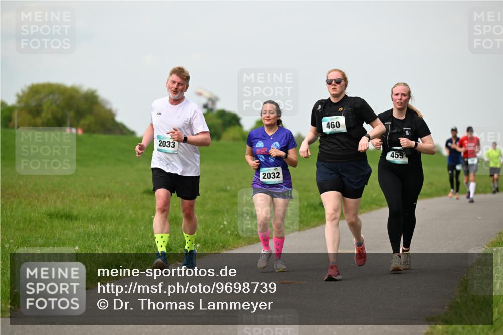 10.05.2026 - 8. Wedeler Halbmarathon Dr. Thomas Lammeyer http://msf.ph/oto/9698739 10.05.2026 11:34:13 Laufen 2033, 2032, 460, 459 meine-sportfotos.de