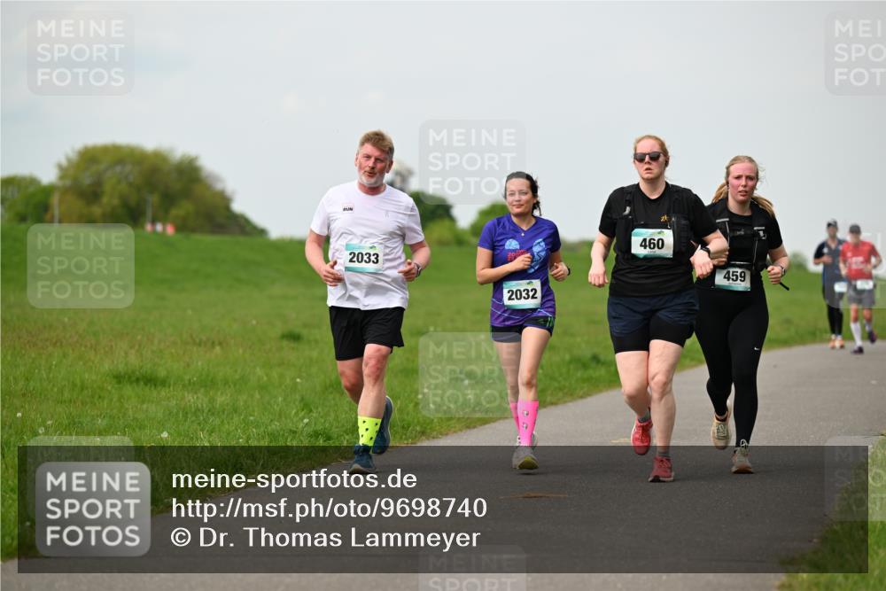 10.05.2026 - 8. Wedeler Halbmarathon Dr. Thomas Lammeyer http://msf.ph/oto/9698740 10.05.2026 11:34:12 Laufen 2033, 2032, 460, 459 meine-sportfotos.de