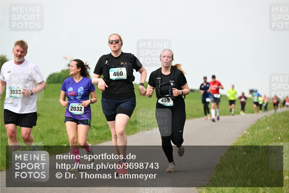 10.05.2026 - 8. Wedeler Halbmarathon Dr. Thomas Lammeyer http://msf.ph/oto/9698743 10.05.2026 11:34:14 Laufen 2033, 2032, 460, 459 meine-sportfotos.de