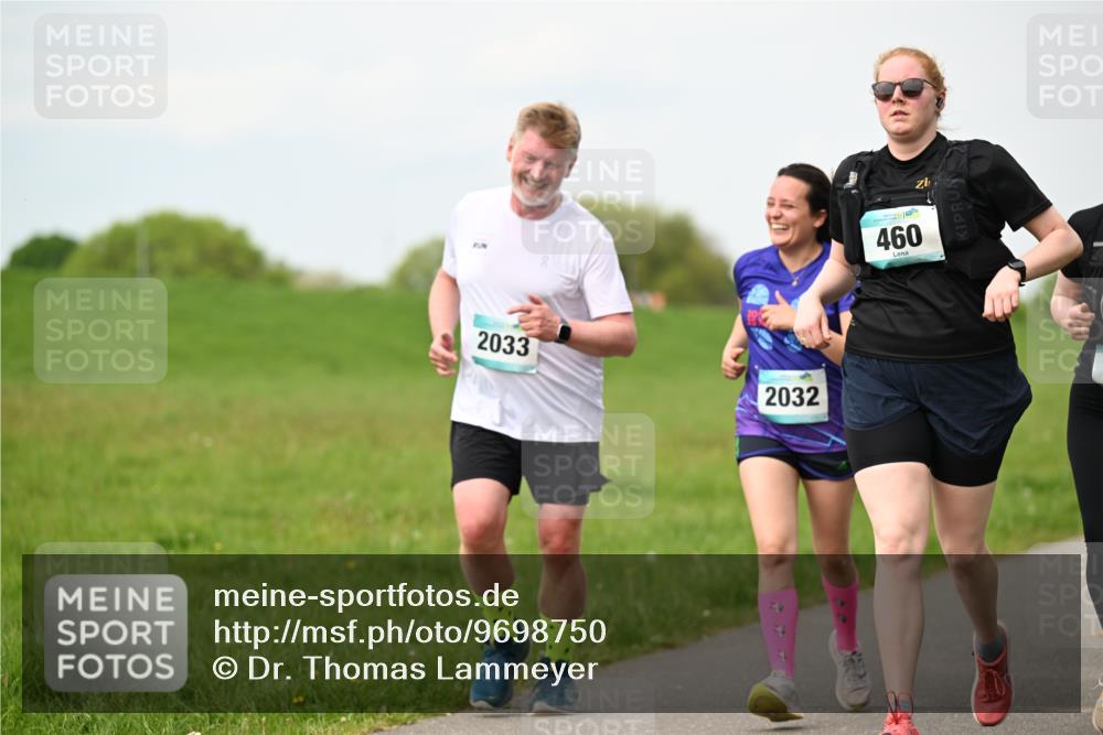10.05.2026 - 8. Wedeler Halbmarathon Dr. Thomas Lammeyer http://msf.ph/oto/9698750 10.05.2026 11:34:15 Laufen 2033, 2032, 460 meine-sportfotos.de