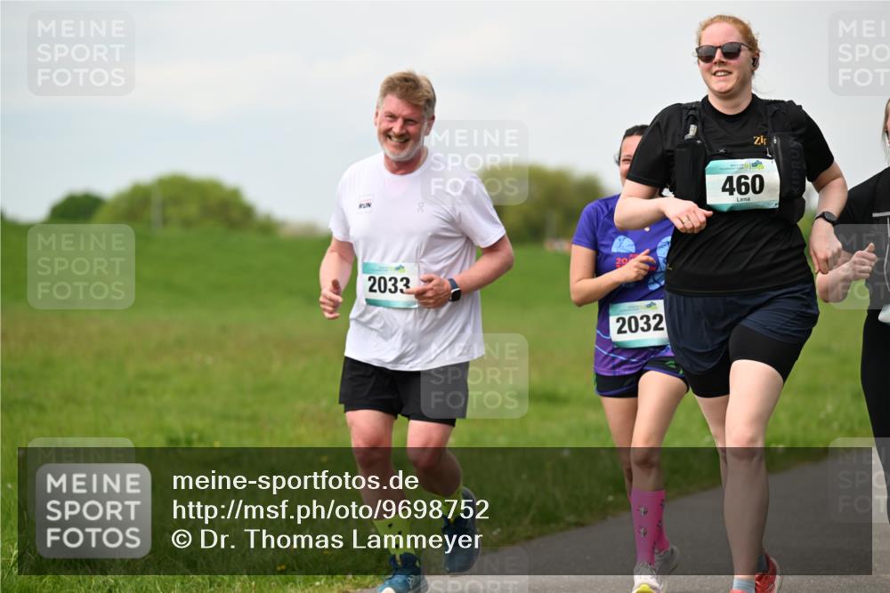 10.05.2026 - 8. Wedeler Halbmarathon Dr. Thomas Lammeyer http://msf.ph/oto/9698752 10.05.2026 11:34:15 Laufen 2033, 2032, 460 meine-sportfotos.de
