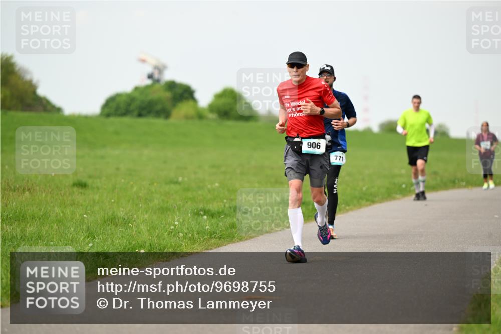 10.05.2026 - 8. Wedeler Halbmarathon Dr. Thomas Lammeyer http://msf.ph/oto/9698755 10.05.2026 11:34:20 Laufen 906, 771 meine-sportfotos.de