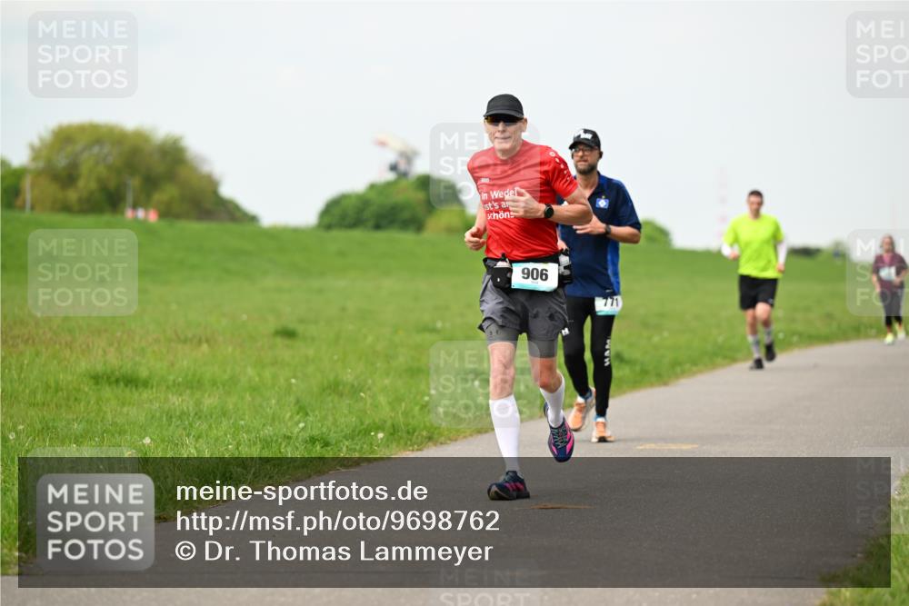 10.05.2026 - 8. Wedeler Halbmarathon Dr. Thomas Lammeyer http://msf.ph/oto/9698762 10.05.2026 11:34:22 Laufen 906, 771 meine-sportfotos.de