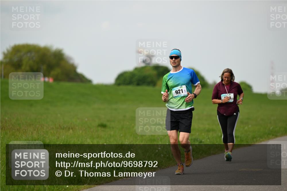 10.05.2026 - 8. Wedeler Halbmarathon Dr. Thomas Lammeyer http://msf.ph/oto/9698792 10.05.2026 11:34:33 Laufen 921 meine-sportfotos.de