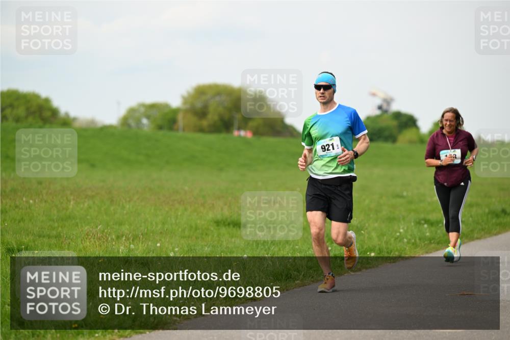 10.05.2026 - 8. Wedeler Halbmarathon Dr. Thomas Lammeyer http://msf.ph/oto/9698805 10.05.2026 11:34:34 Laufen 921 meine-sportfotos.de
