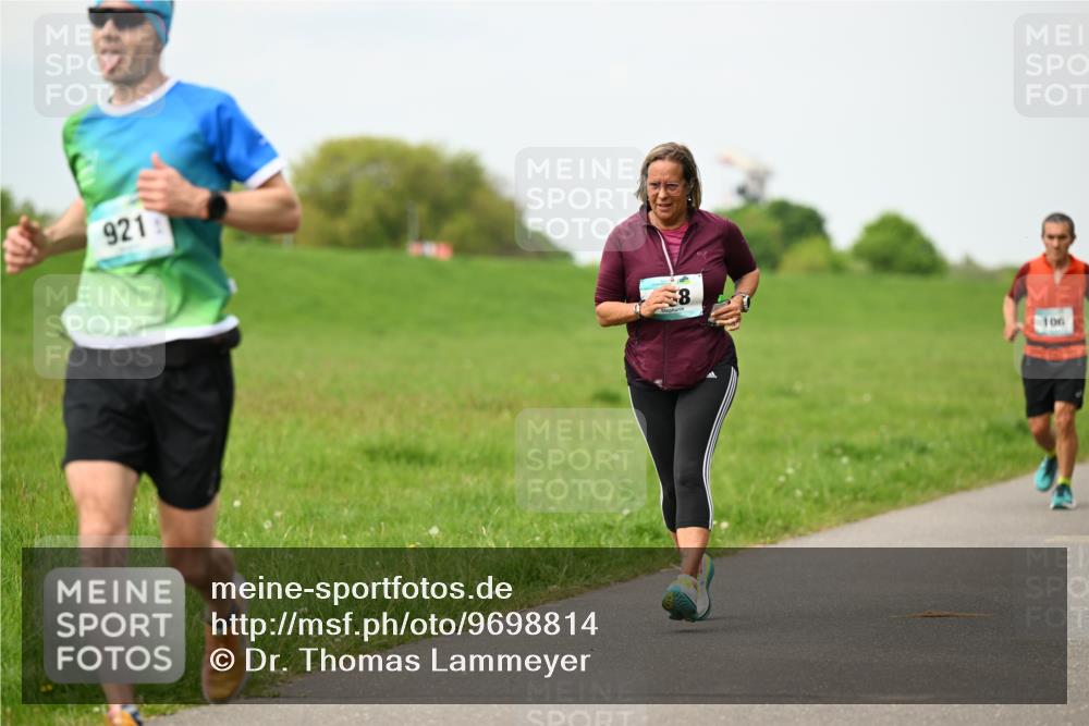 10.05.2026 - 8. Wedeler Halbmarathon Dr. Thomas Lammeyer http://msf.ph/oto/9698814 10.05.2026 11:34:37 Laufen 921, 106 meine-sportfotos.de