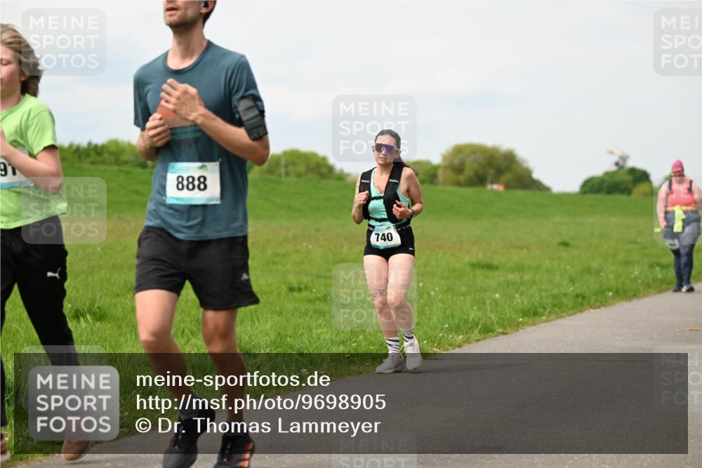 10.05.2026 - 8. Wedeler Halbmarathon Dr. Thomas Lammeyer http://msf.ph/oto/9698905 10.05.2026 11:35:09 Laufen 888, 740 meine-sportfotos.de