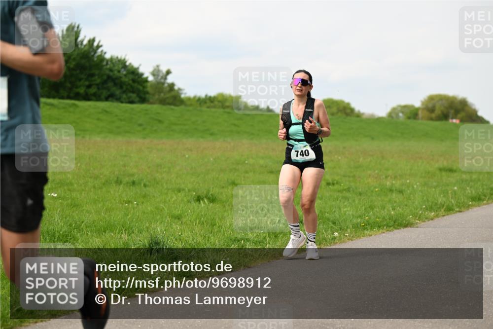 10.05.2026 - 8. Wedeler Halbmarathon Dr. Thomas Lammeyer http://msf.ph/oto/9698912 10.05.2026 11:35:10 Laufen 740 meine-sportfotos.de