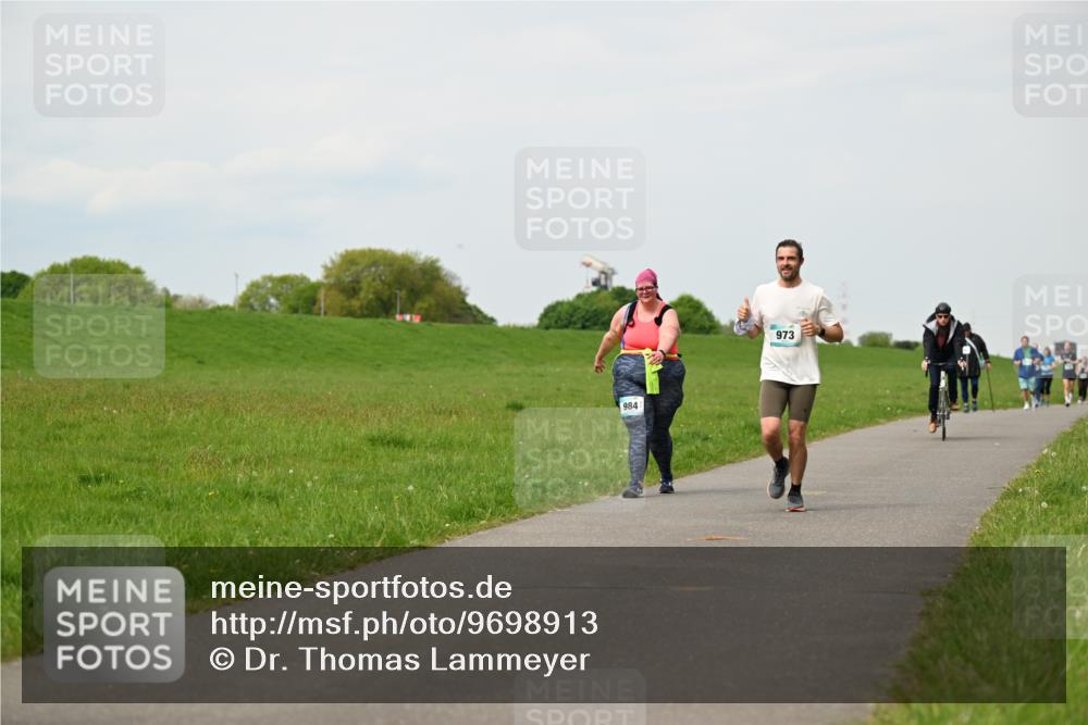 10.05.2026 - 8. Wedeler Halbmarathon Dr. Thomas Lammeyer http://msf.ph/oto/9698913 10.05.2026 11:35:11 Laufen 984, 973 meine-sportfotos.de